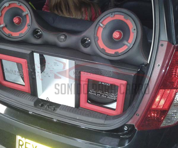 MONTAJE DE SONIDO CHEVROLET AVEO 7 TYU MONTAJE DE SONIDO AVEO SUBWOOFEER JL.