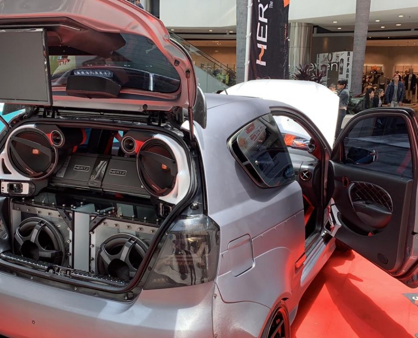 MONTAJE DE SONIDO RENAULT CLIO.
