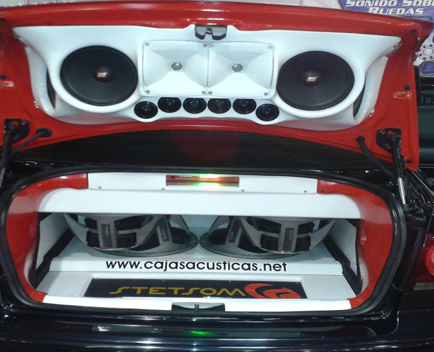MONTAJE DE SONIDO VOLKSWAGEN JETTA TYU 4 MONTAJE DE SONIDO VOLKSWAGEN JETTA.