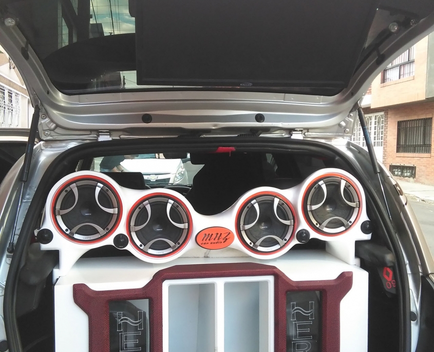 MONTAJE DE SONIDO RENAULT CLIO.
