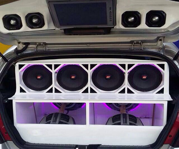 SONIDO PARA CARRO TOYOTA FORTUNER.