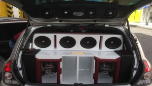 MONTAJE DE SONIDO RENAULT CLIO 1 TYU MONTAJE DE SONIDO RENAULT CLIO.