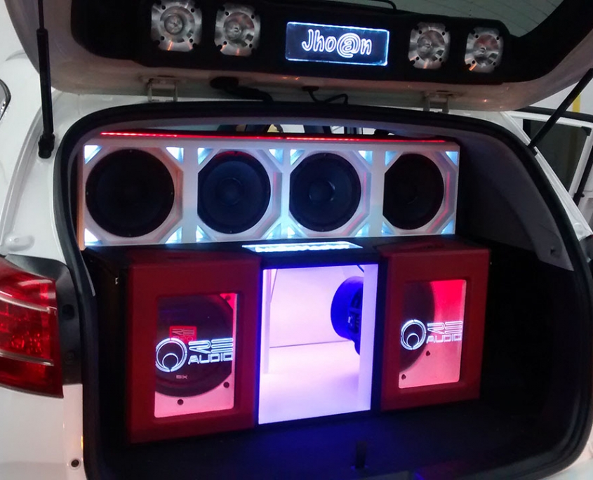MONTAJE DE SONIDO HYUNDAI I35.