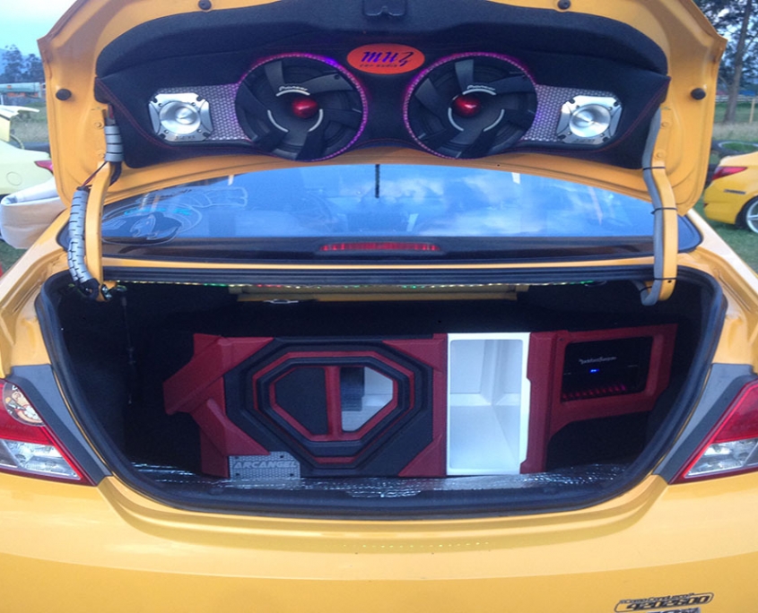 MONTAJE DE SONIDO DAEWOO RACER.