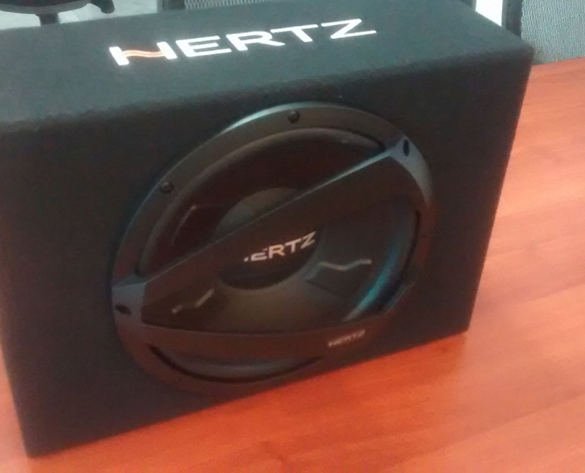 SUBWOOFER SENCILLO CAJA ACÚSTICA HERTZ DE 12"