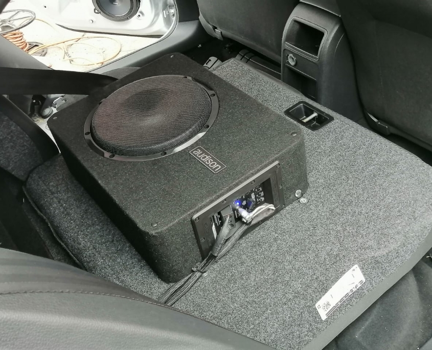 SUBWOOFER AMPLIFICADO AUDISON.