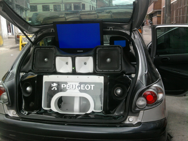 MONTAJE DE SONIDO PEUGEOT 306.