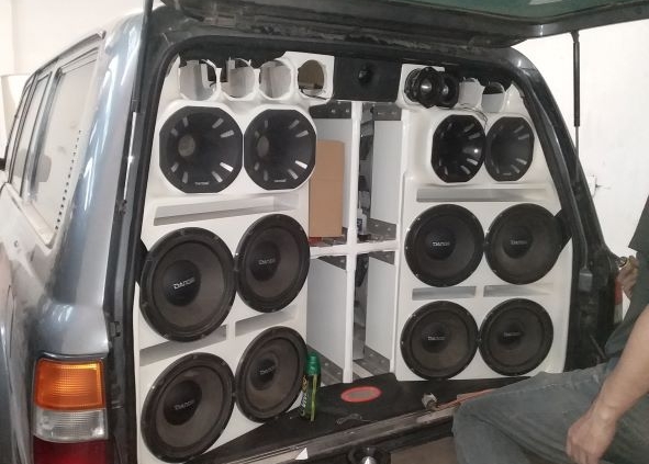 MONTAJE DE SONIDO TOYOTA BURBUJA.
